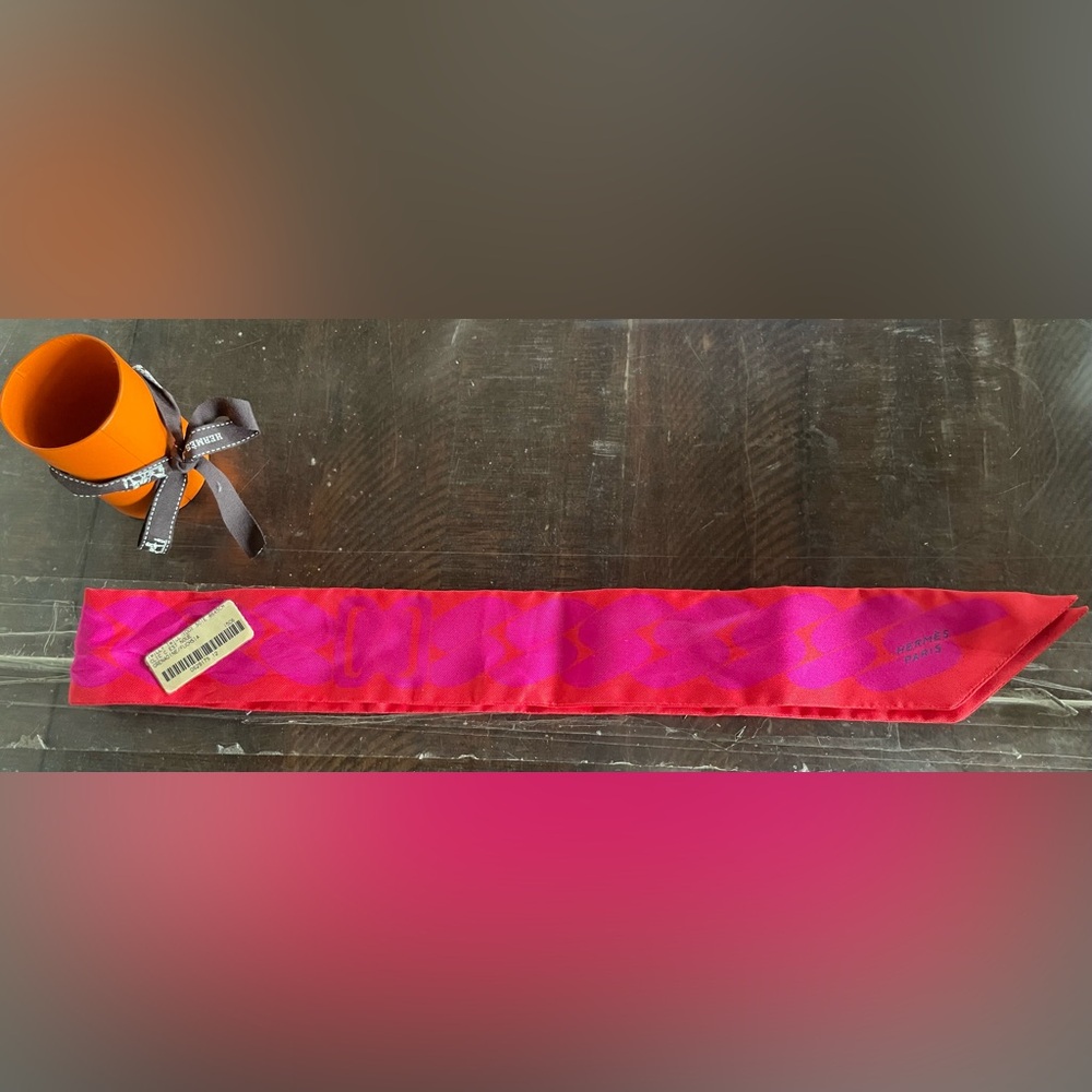 Hermès Silk Twilly Ribbon scarf